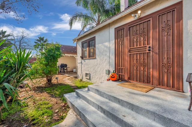 4546 E Iowa Avenue, Fresno, CA 93702