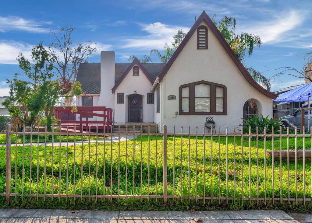 4546 E Iowa Avenue, Fresno, CA 93702