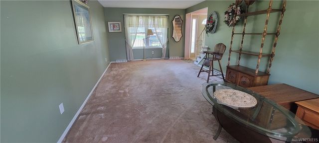 7053 Old English Road, Lockport Town, NY 14094