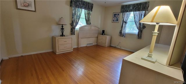 7053 Old English Road, Lockport Town, NY 14094