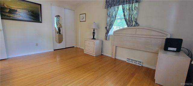 7053 Old English Road, Lockport Town, NY 14094