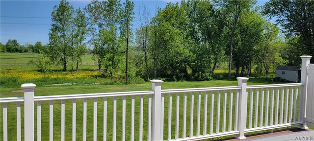 7053 Old English Road, Lockport Town, NY 14094