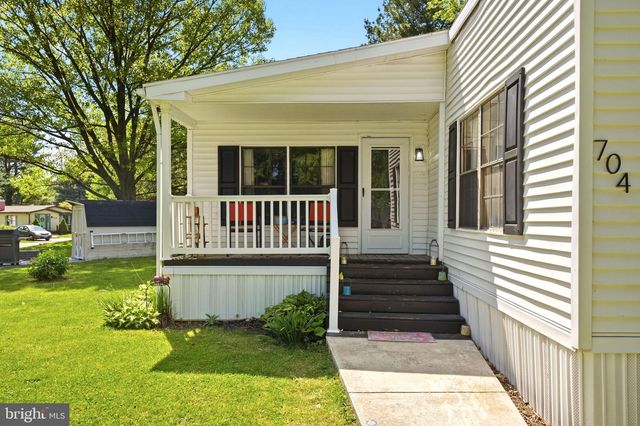 704 FALLON DR, Lancaster, PA 17601