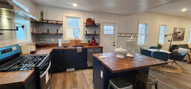 2102 Morton Avenue, Muskegon, MI 49441