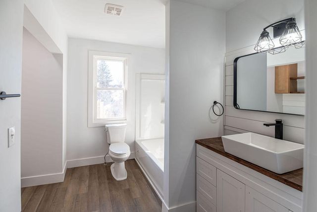 2102 Morton Avenue, Muskegon, MI 49441