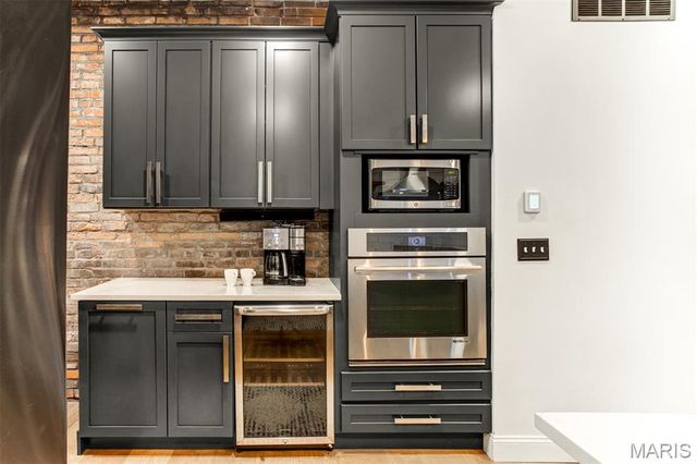 2853 S 18th Street, St Louis, MO 63118