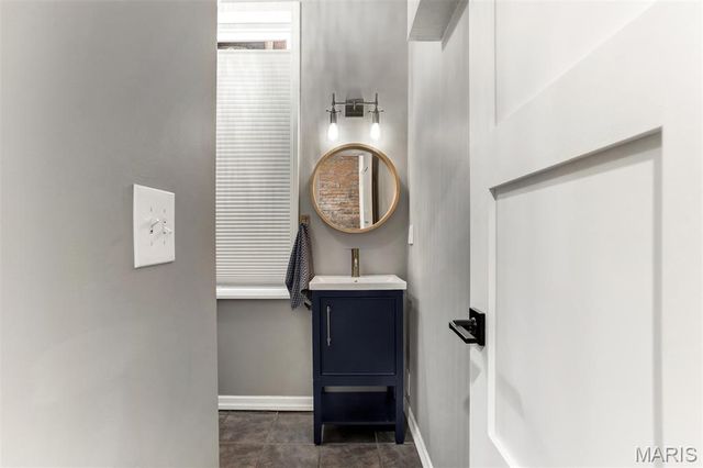 2853 S 18th Street, St Louis, MO 63118