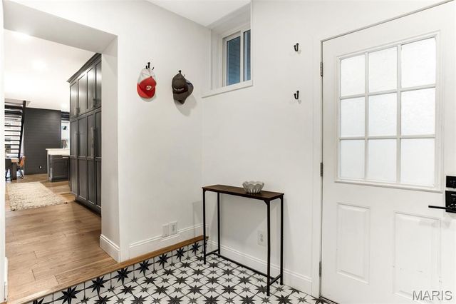 2853 S 18th Street, St Louis, MO 63118