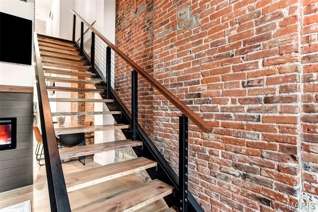 2853 S 18th Street, St Louis, MO 63118