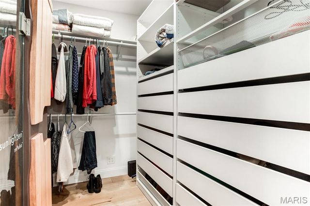 2853 S 18th Street, St Louis, MO 63118