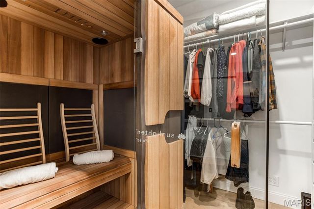 2853 S 18th Street, St Louis, MO 63118