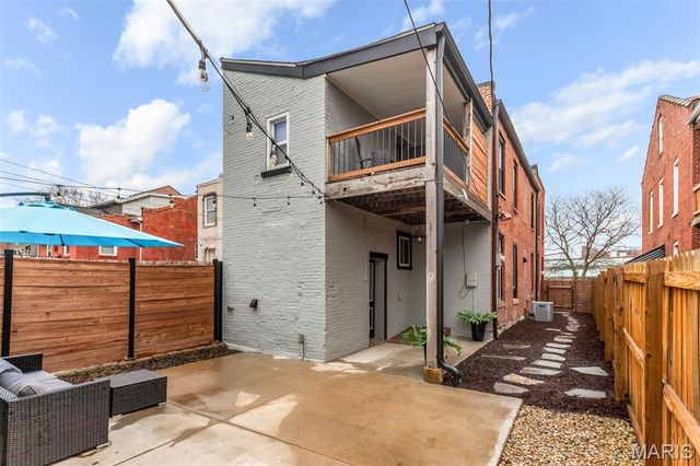 2853 S 18th Street, St Louis, MO 63118