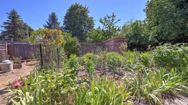16203 SE Petrovitsky Road, Renton, WA 98058