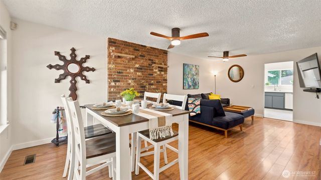 16203 SE Petrovitsky Road, Renton, WA 98058