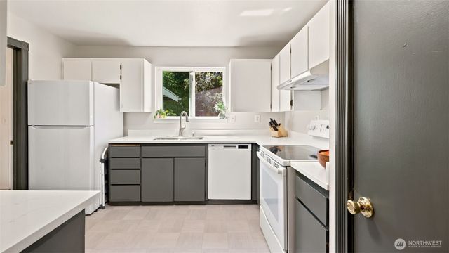 16203 SE Petrovitsky Road, Renton, WA 98058