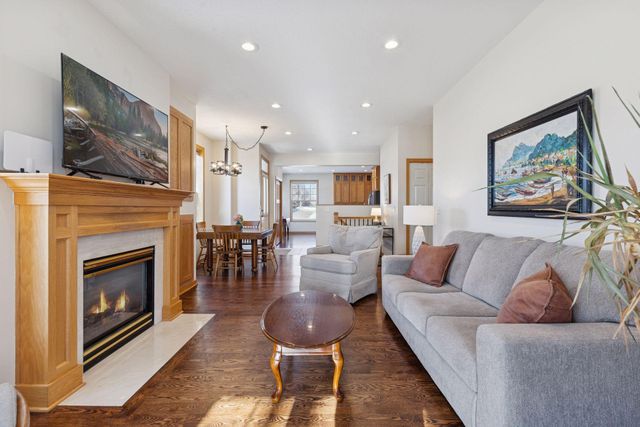 5780 Prairie Ridge Drive, Shoreview, MN 55126