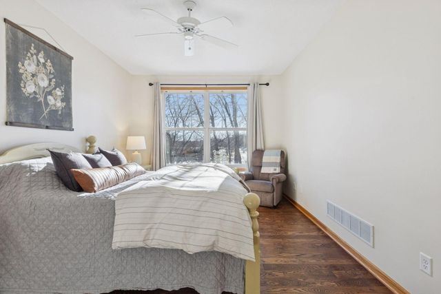 5780 Prairie Ridge Drive, Shoreview, MN 55126