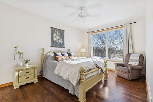 5780 Prairie Ridge Drive, Shoreview, MN 55126