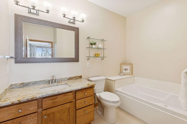 5780 Prairie Ridge Drive, Shoreview, MN 55126