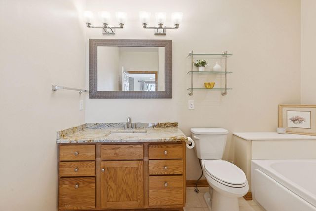 5780 Prairie Ridge Drive, Shoreview, MN 55126