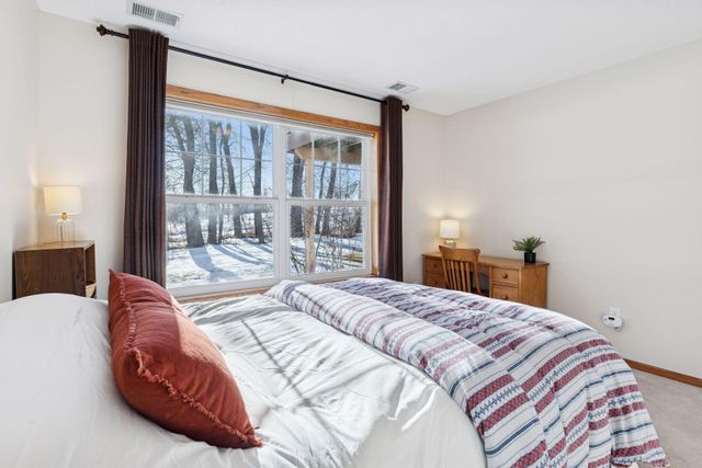 5780 Prairie Ridge Drive, Shoreview, MN 55126