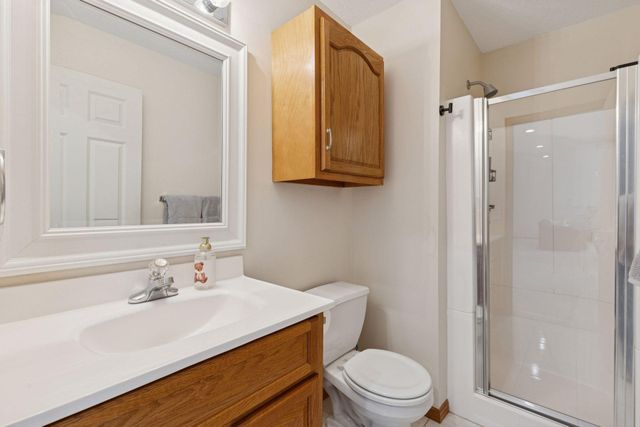 5780 Prairie Ridge Drive, Shoreview, MN 55126