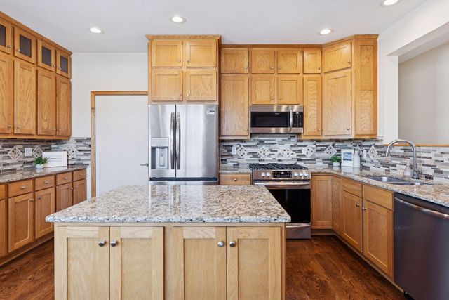 5780 Prairie Ridge Drive, Shoreview, MN 55126