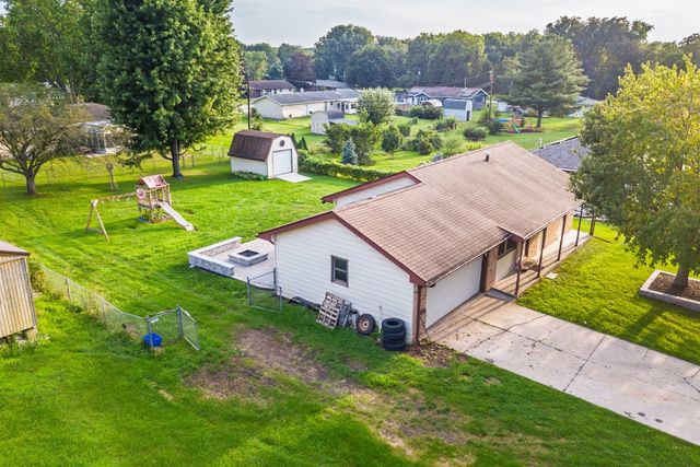 303 Hough Drive, Machesney Park, IL 61115
