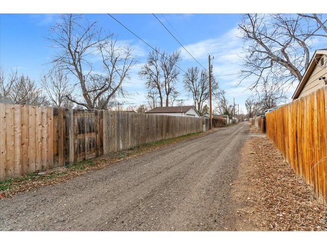 1489 E 6th St, Loveland, CO 80537