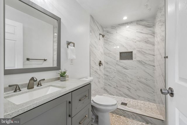 13811 GREENWOOD DR, Woodbridge, VA 22193