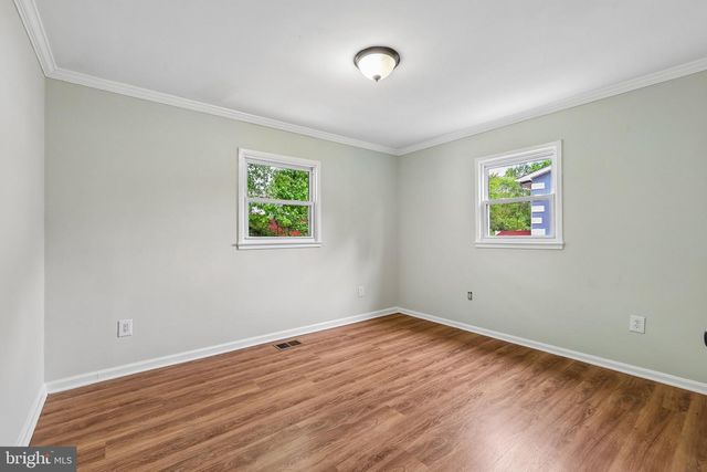 13811 GREENWOOD DR, Woodbridge, VA 22193