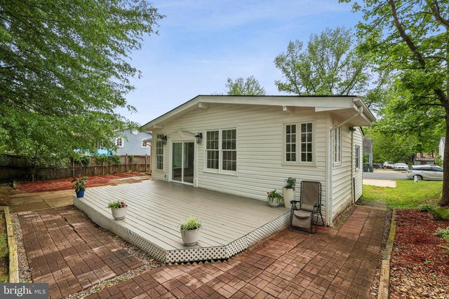 13811 GREENWOOD DR, Woodbridge, VA 22193