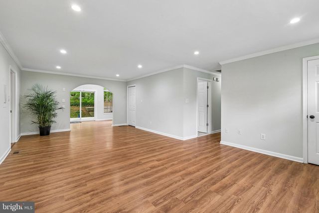 13811 GREENWOOD DR, Woodbridge, VA 22193