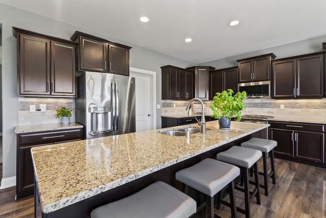 W229N4328 Baker COURT, Pewaukee, WI 53072