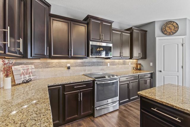W229N4328 Baker COURT, Pewaukee, WI 53072