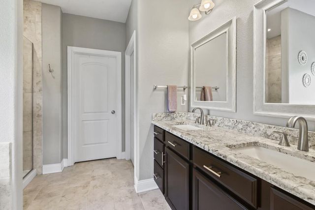 W229N4328 Baker COURT, Pewaukee, WI 53072