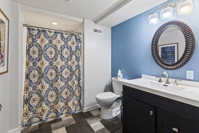 W229N4328 Baker COURT, Pewaukee, WI 53072