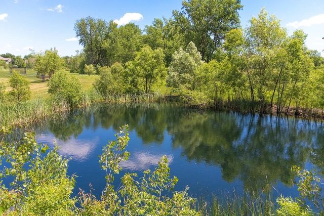 W229N4328 Baker COURT, Pewaukee, WI 53072