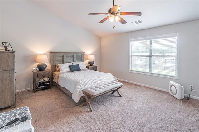 5703 Shore Isle Court, Flowery Branch, GA 30542
