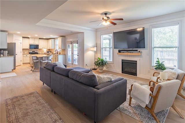 5703 Shore Isle Court, Flowery Branch, GA 30542