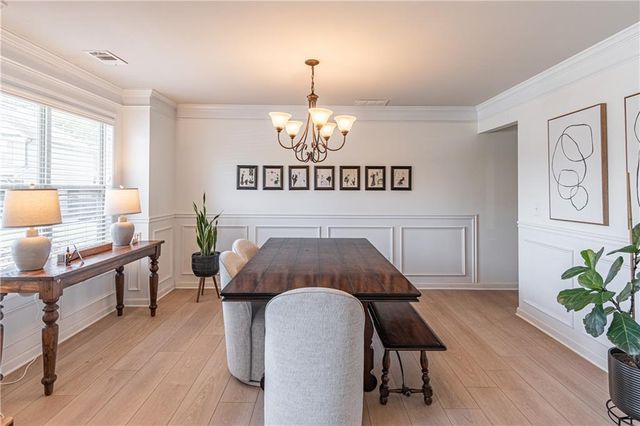 5703 Shore Isle Court, Flowery Branch, GA 30542