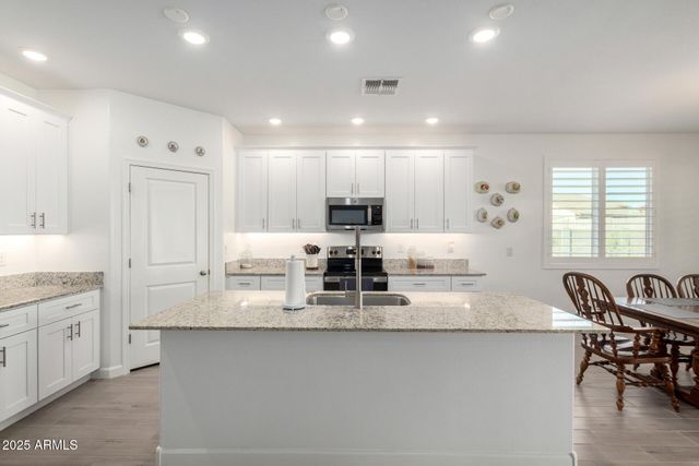 1190 E MEADOWRIDGE Drive, Casa Grande, AZ 85122