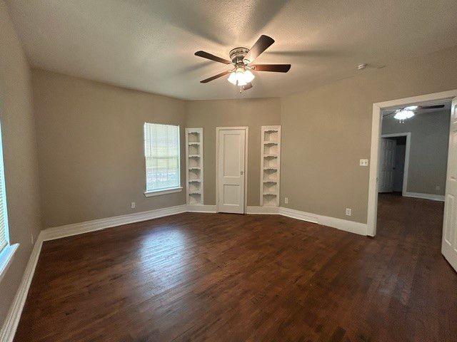 925 W Nelson Street, Denison, TX 75020
