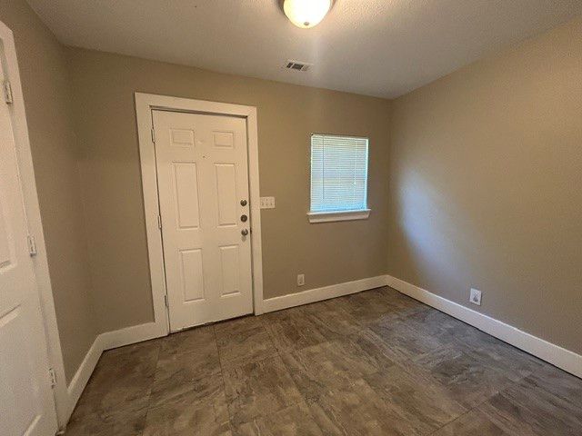 925 W Nelson Street, Denison, TX 75020