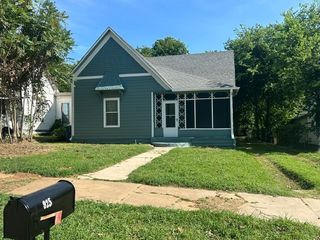925 W Nelson Street, Denison, TX 75020