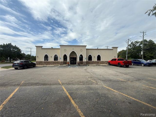 22700 Ford Road, Dearborn Heights, MI 48127
