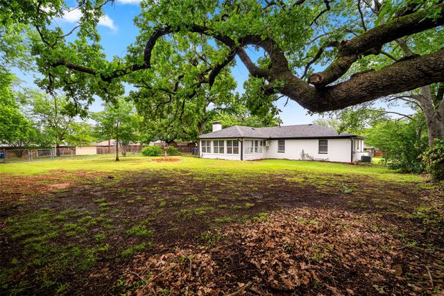 2001 Brenda Avenue, Denison, TX 75020