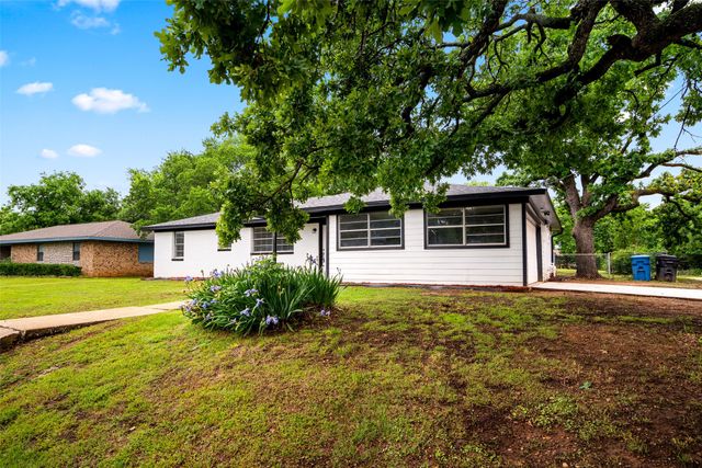 2001 Brenda Avenue, Denison, TX 75020