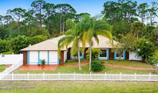 796 Emerson Drive NE, Palm Bay, FL 32907
