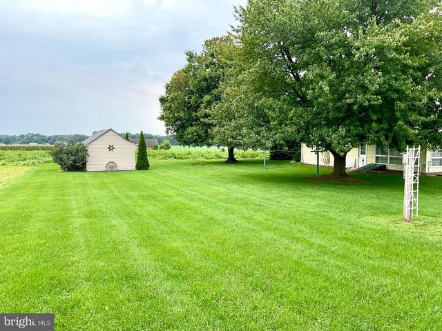 1127 LANDISVILLE RD, Manheim, PA 17545